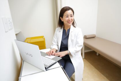 女性医師によるデリケートゾーンの粉瘤手術